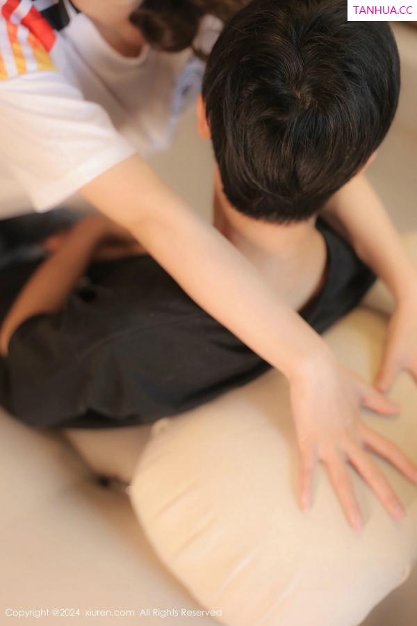   [XiuRen]高清写真图 2024.07.05 No.8812 桃妖夭 欧洲杯第16张图片